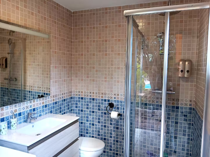 Villa Independiente de 3 dormitorios, 2 baños y piscina privada con 1200m2 de parcela