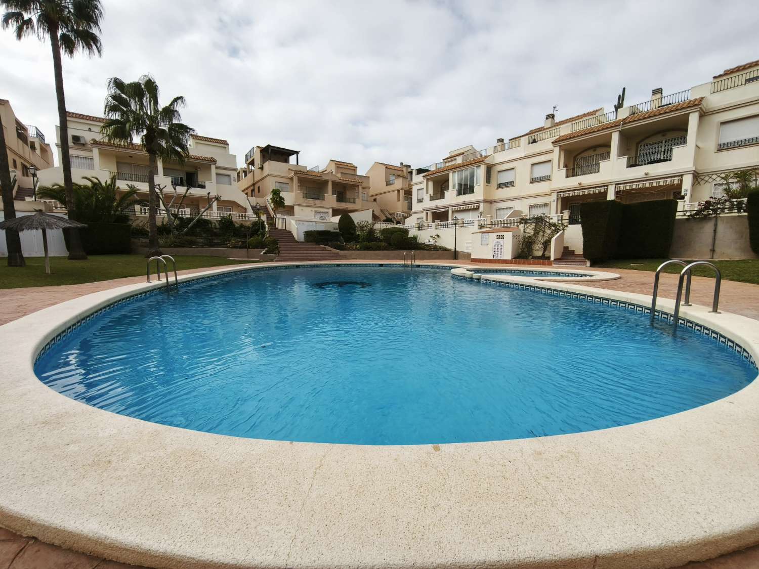 Charmant duplex de 2 chambres et 2 salles de bains à Gran Alacant