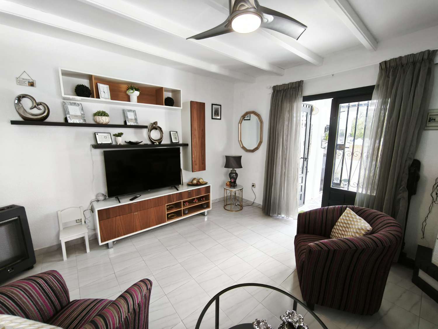 Schöner Bungalow mit 2 Schlafzimmern und 1 Badezimmer in Las Chismosas