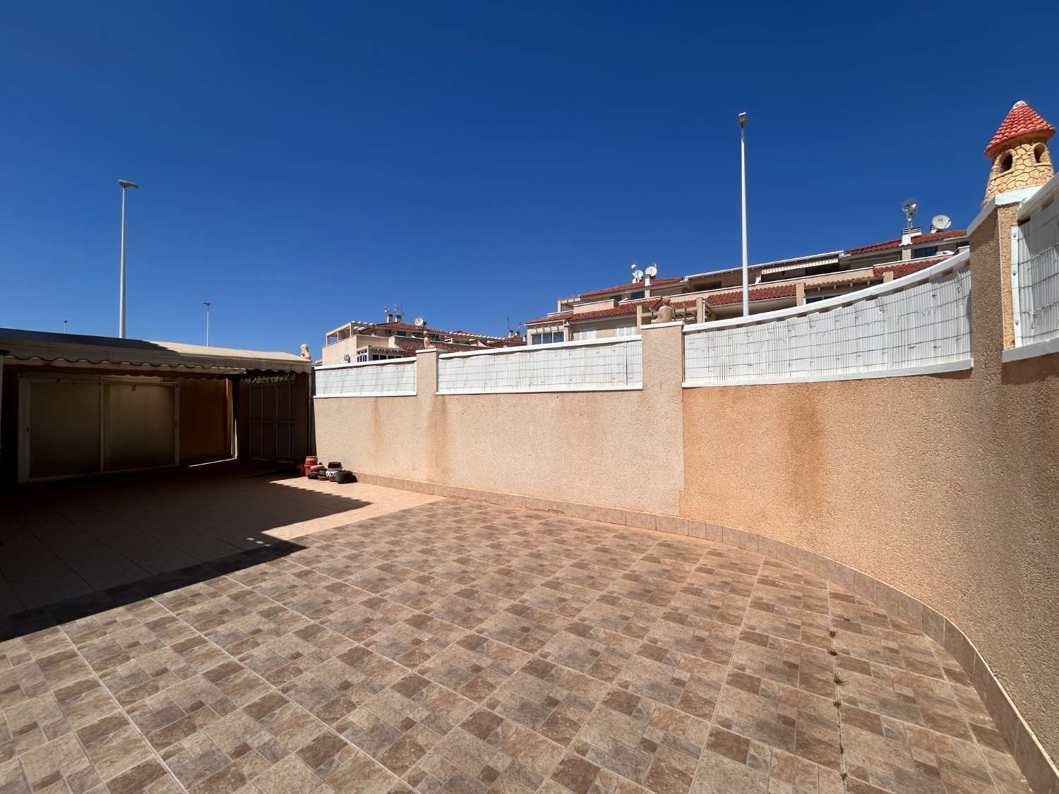 Beau duplex 3 chambres, 2 salle de bain à Zeniamar 2 sur Orihuela costa