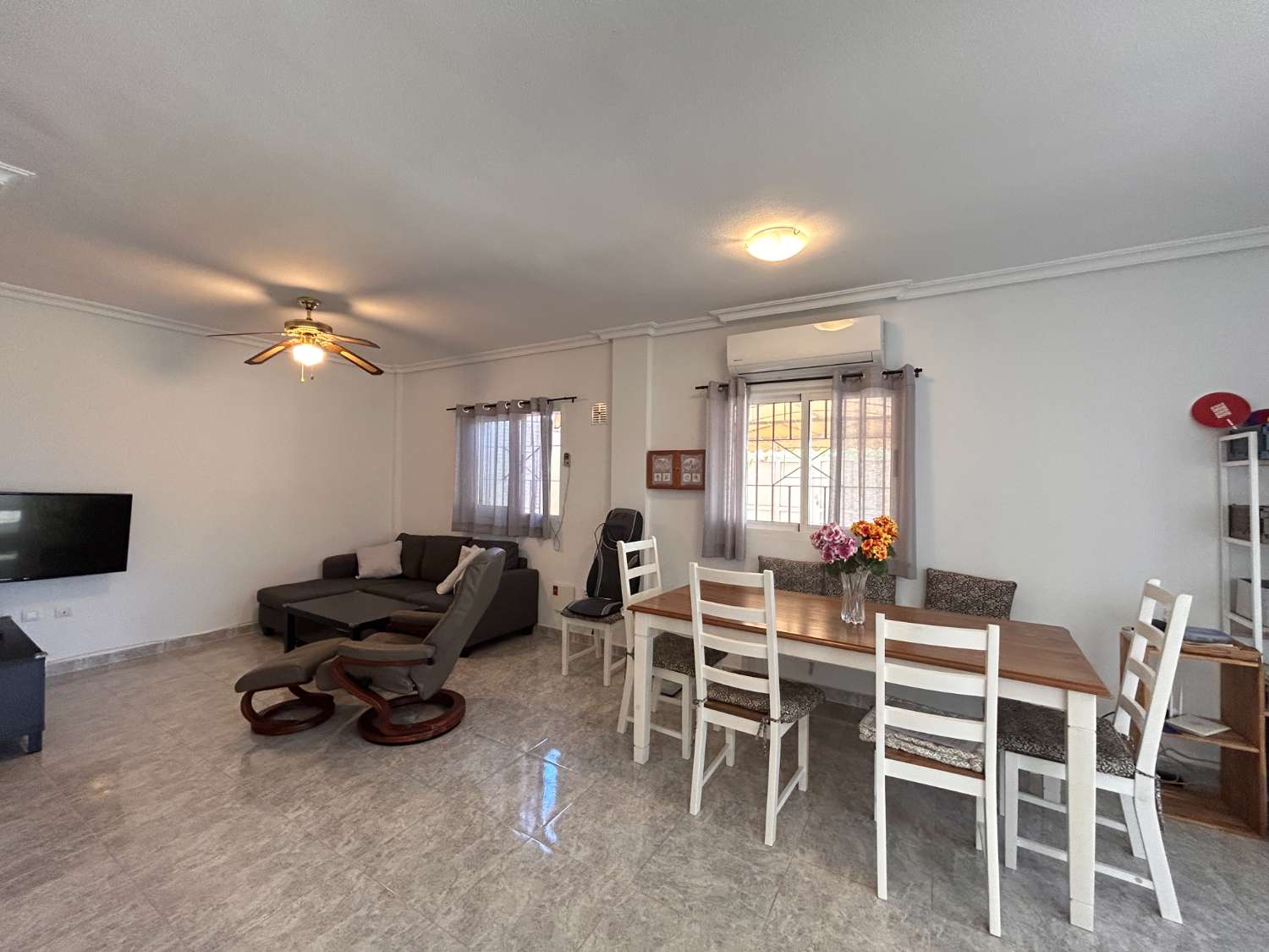 Beau duplex 3 chambres, 2 salle de bain à Zeniamar 2 sur Orihuela costa
