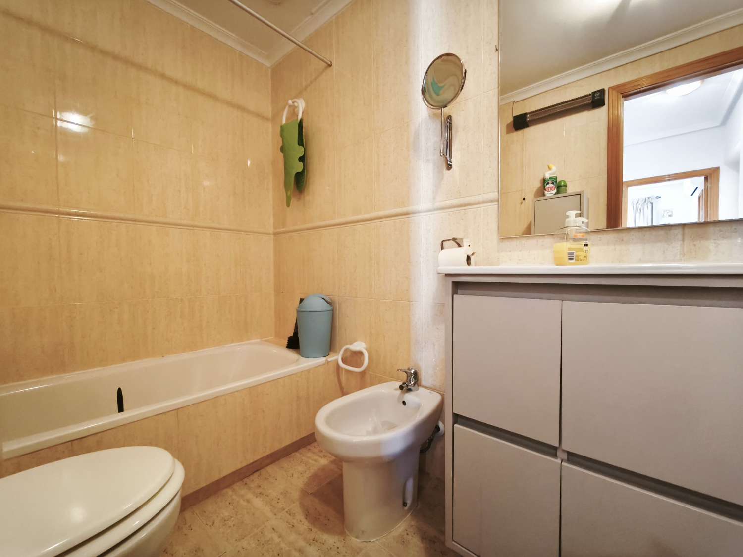 Beau duplex 3 chambres, 2 salle de bain à Zeniamar 2 sur Orihuela costa