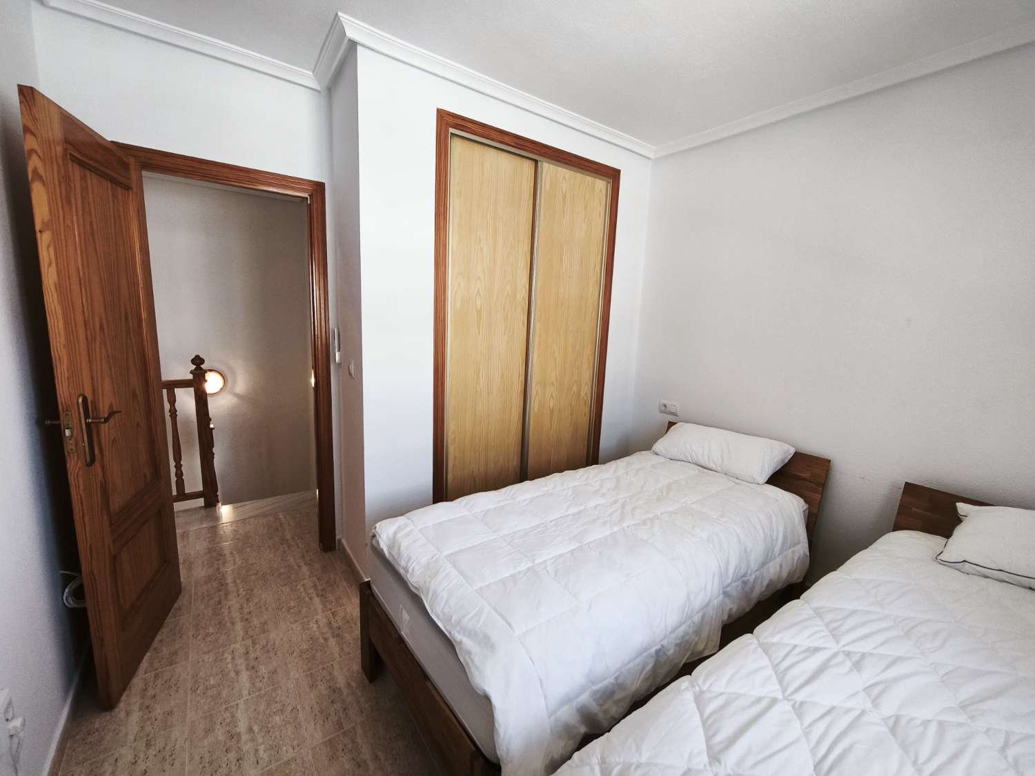 Beau duplex 3 chambres, 2 salle de bain à Zeniamar 2 sur Orihuela costa