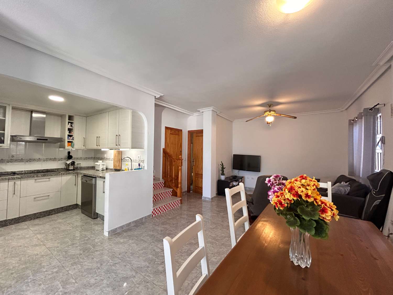 Beau duplex 3 chambres, 2 salle de bain à Zeniamar 2 sur Orihuela costa