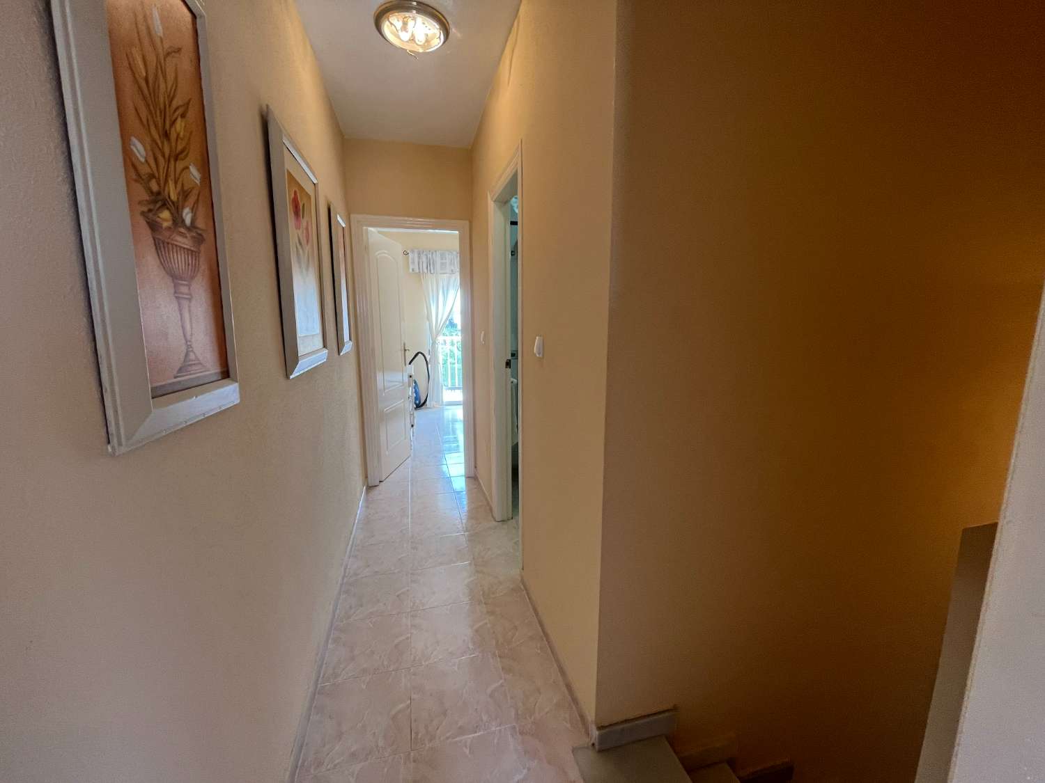 Dúplex de 2 dormitorios y 1 baño en La Florida.