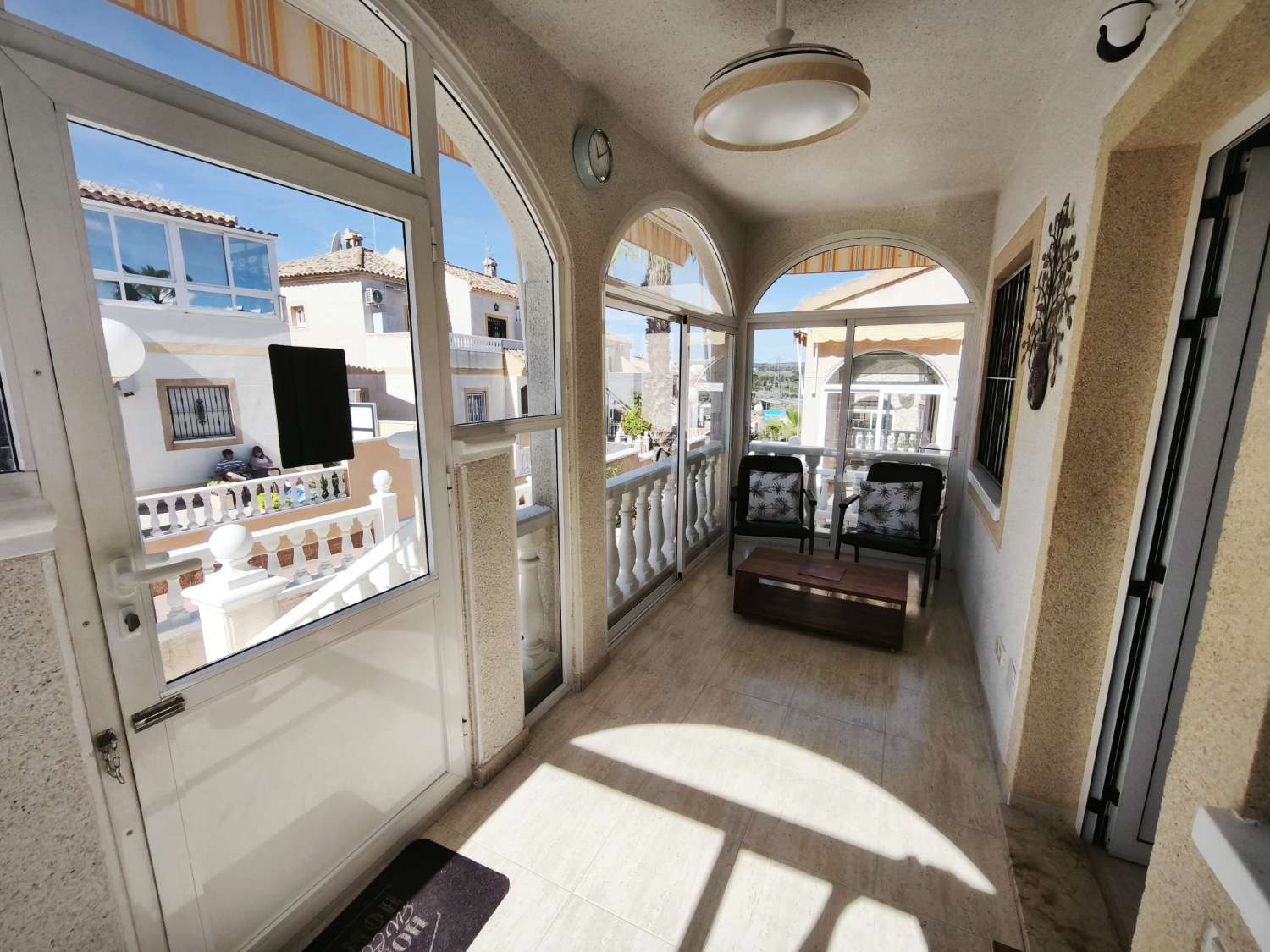 Mooie villa met 2 slaapkamers en 2 badkamers.