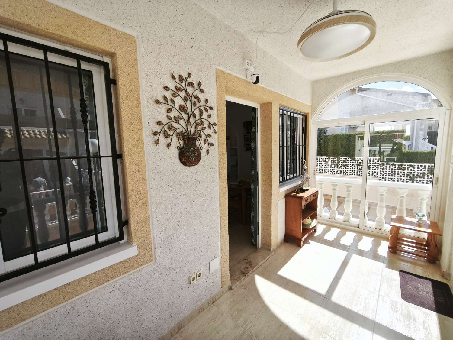 Mooie villa met 2 slaapkamers en 2 badkamers.
