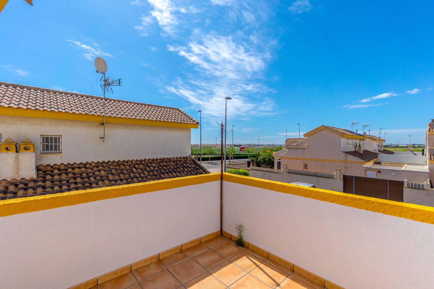 Duplex de 3 dormitorios , 2 baños a 1km de la playa en la Torre de la Horadada