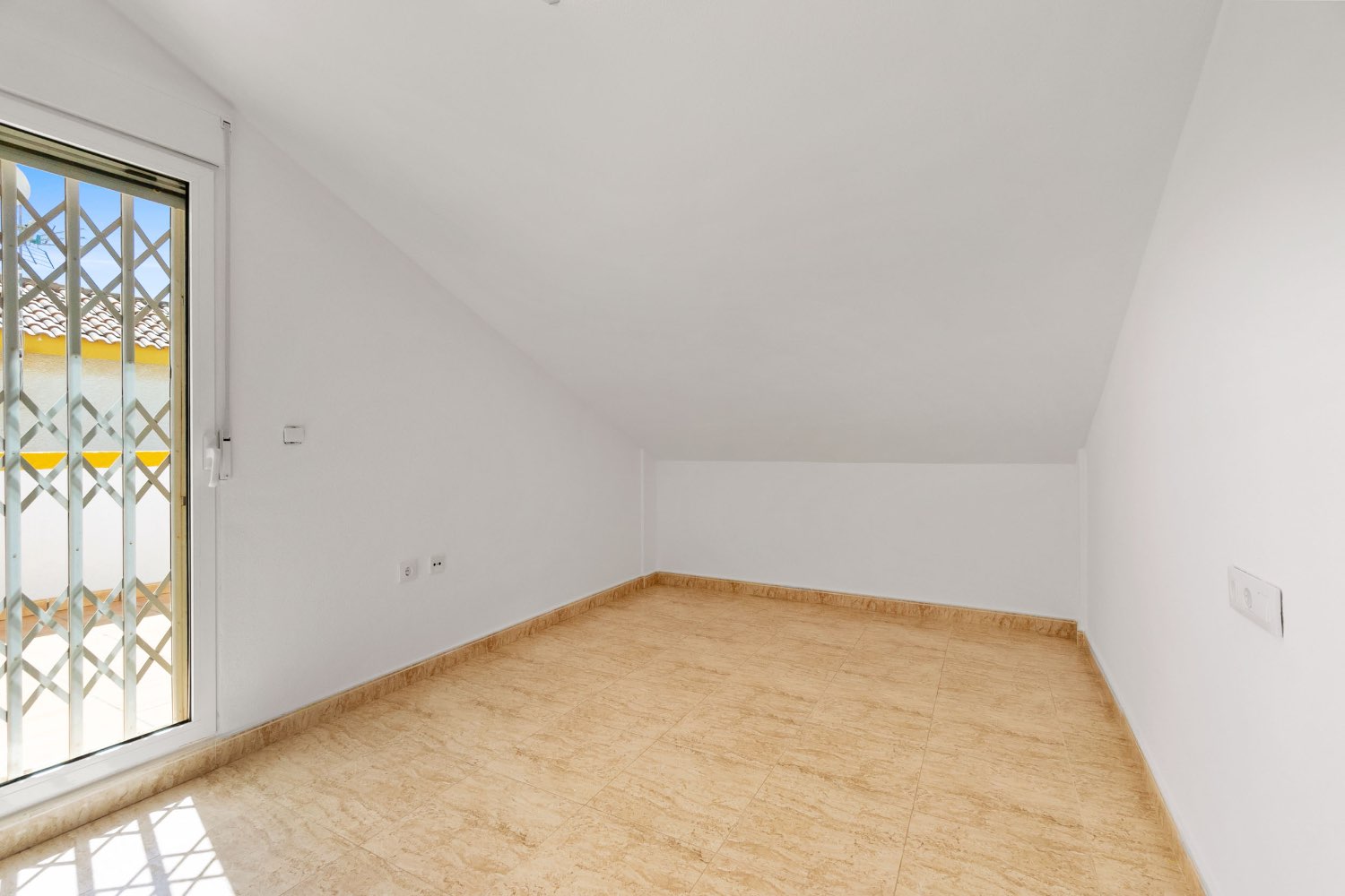 Duplex de 3 dormitorios , 2 baños a 1km de la playa en la Torre de la Horadada
