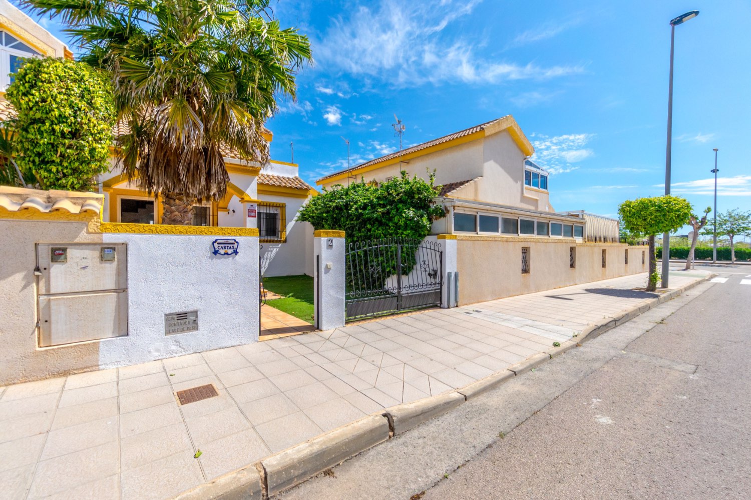 Duplex de 3 dormitorios , 2 baños a 1km de la playa en la Torre de la Horadada