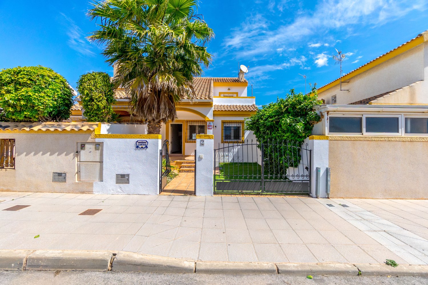 Duplex de 3 dormitorios , 2 baños a 1km de la playa en la Torre de la Horadada
