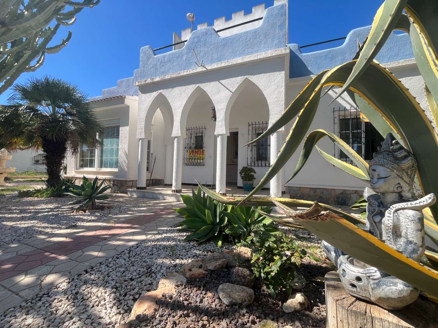 Vakker villa i Torrevieja med 4 soverom og 4 bad.