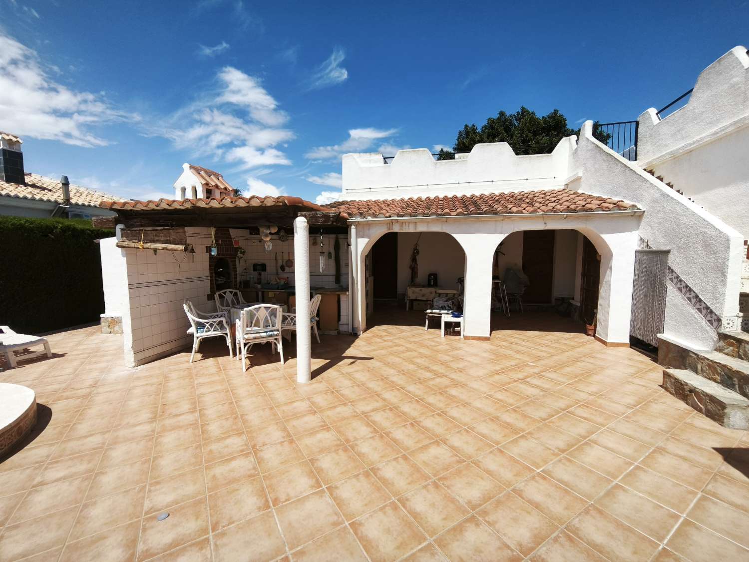 Preciosa villa en Torrevieja con 4 dormitorios y 4 baños.