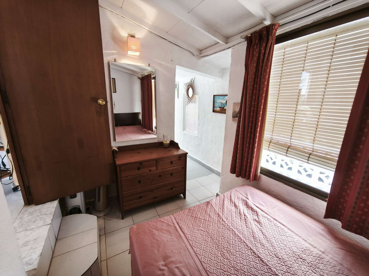 Preciosa villa en Torrevieja con 4 dormitorios y 4 baños.
