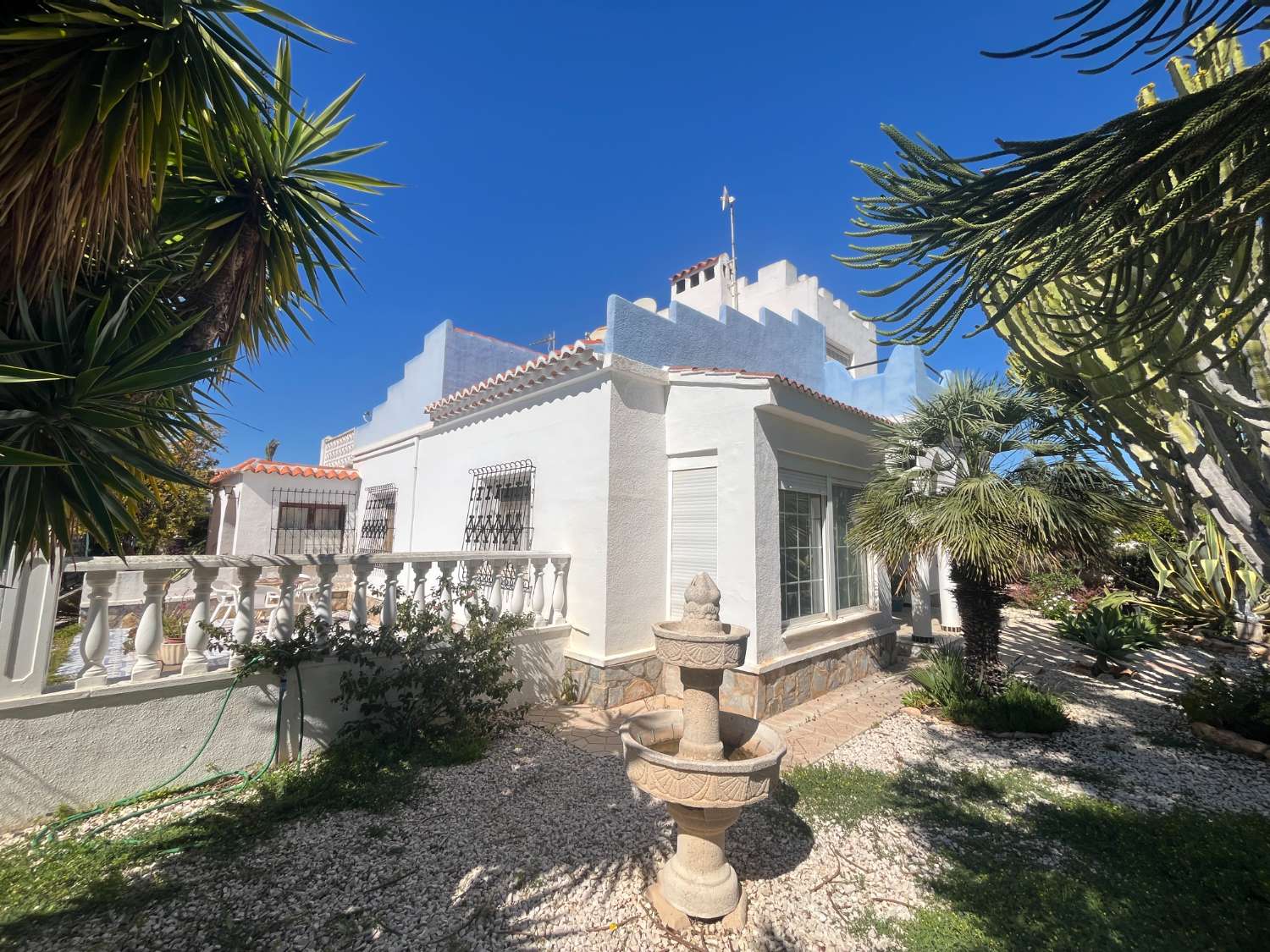 Vakker villa i Torrevieja med 4 soverom og 4 bad.