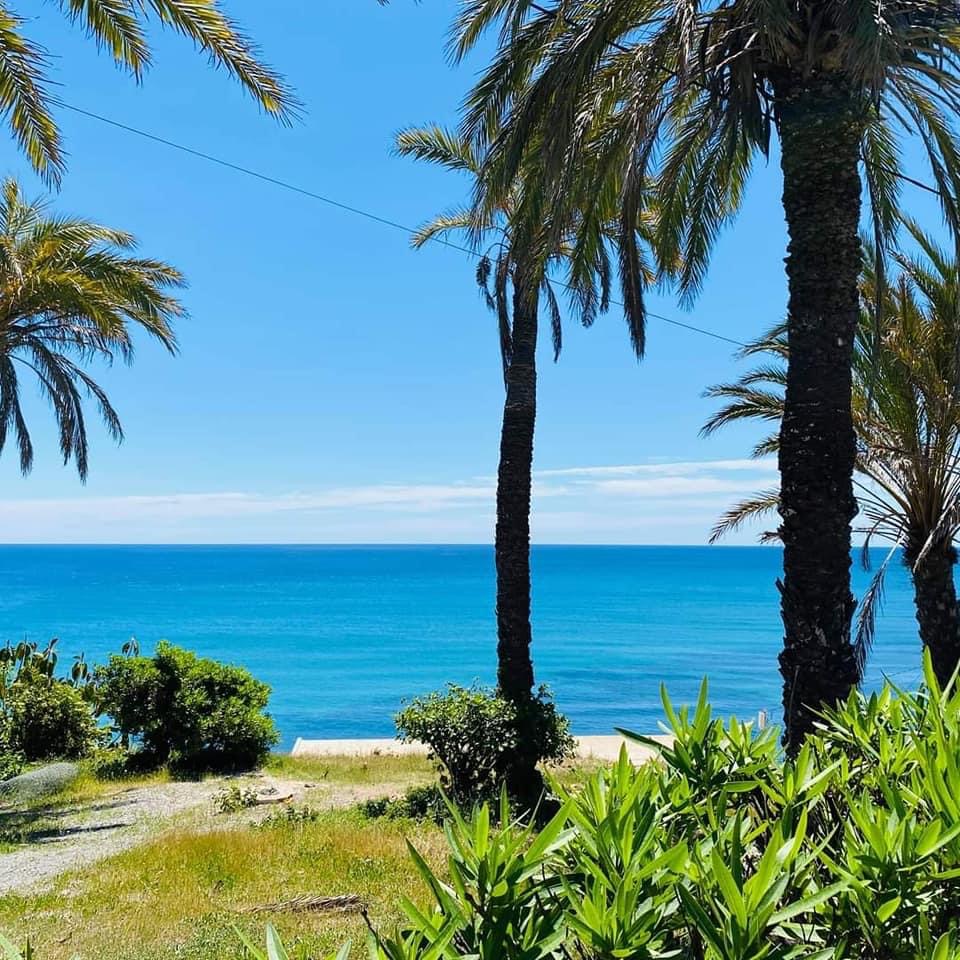 Preciosa villa en Torrevieja con 4 dormitorios y 4 baños.