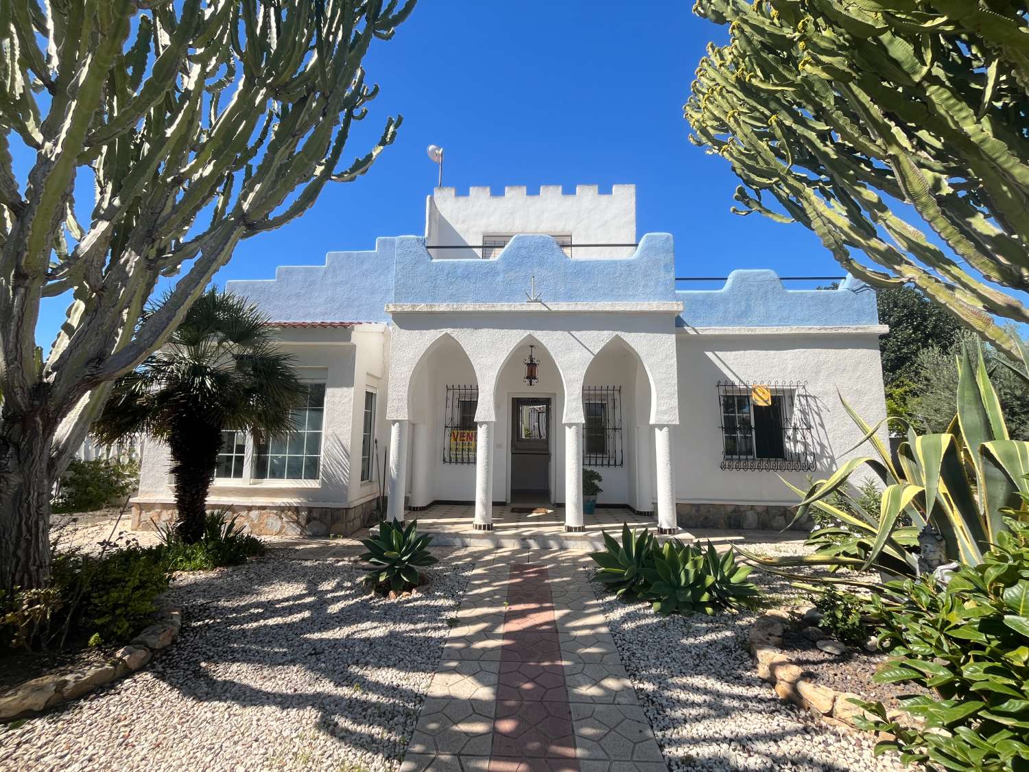 Vakker villa i Torrevieja med 4 soverom og 4 bad.