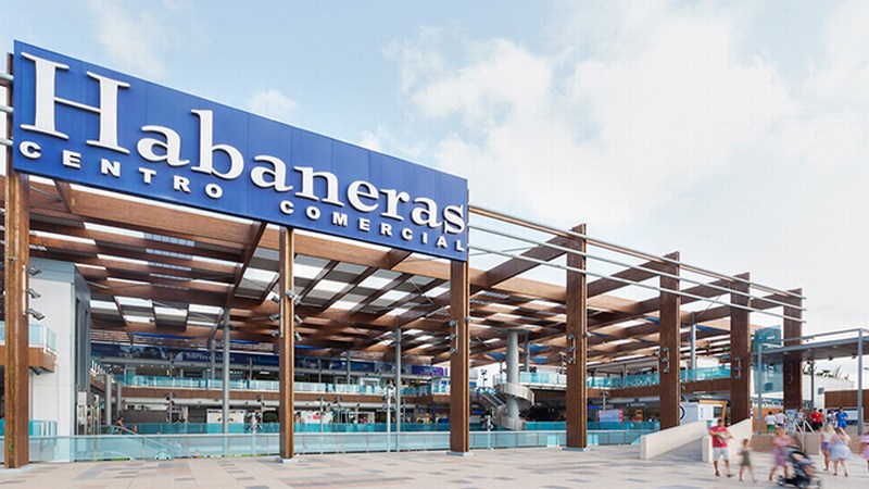Local comercial diáfano de 305 m2 en esquina en el centro de Torrevieja