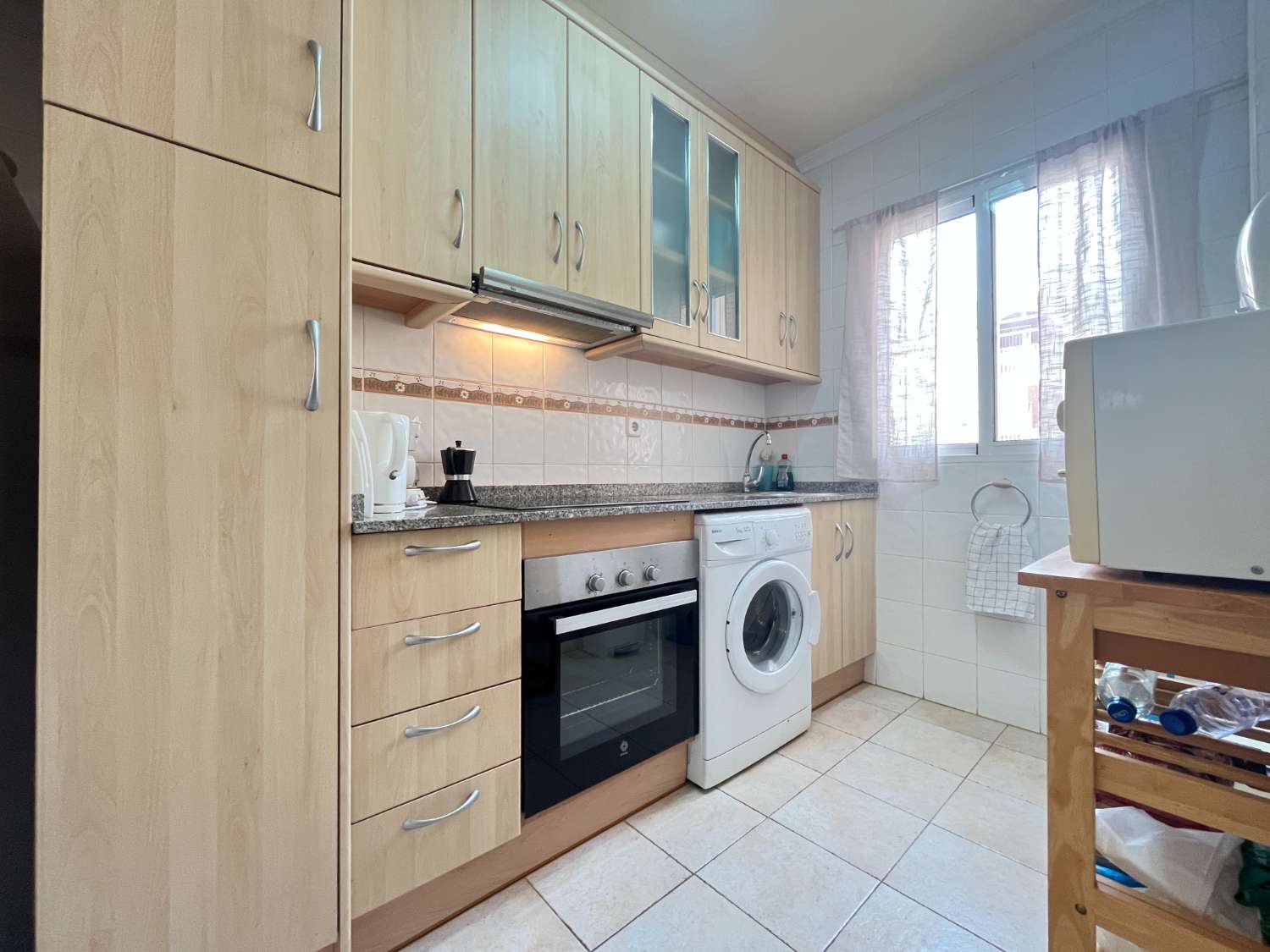 Apartamento orientado al sur en Urb. Áloe.
