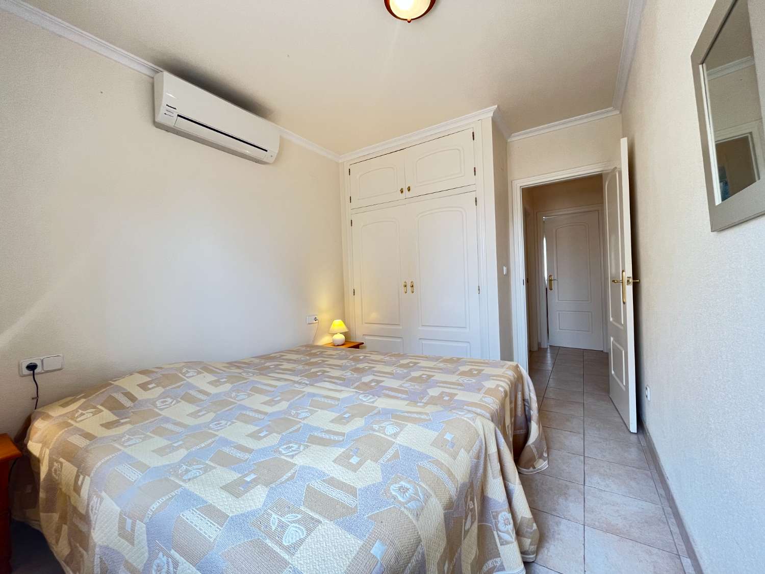 Apartamento orientado al sur en Urb. Áloe.