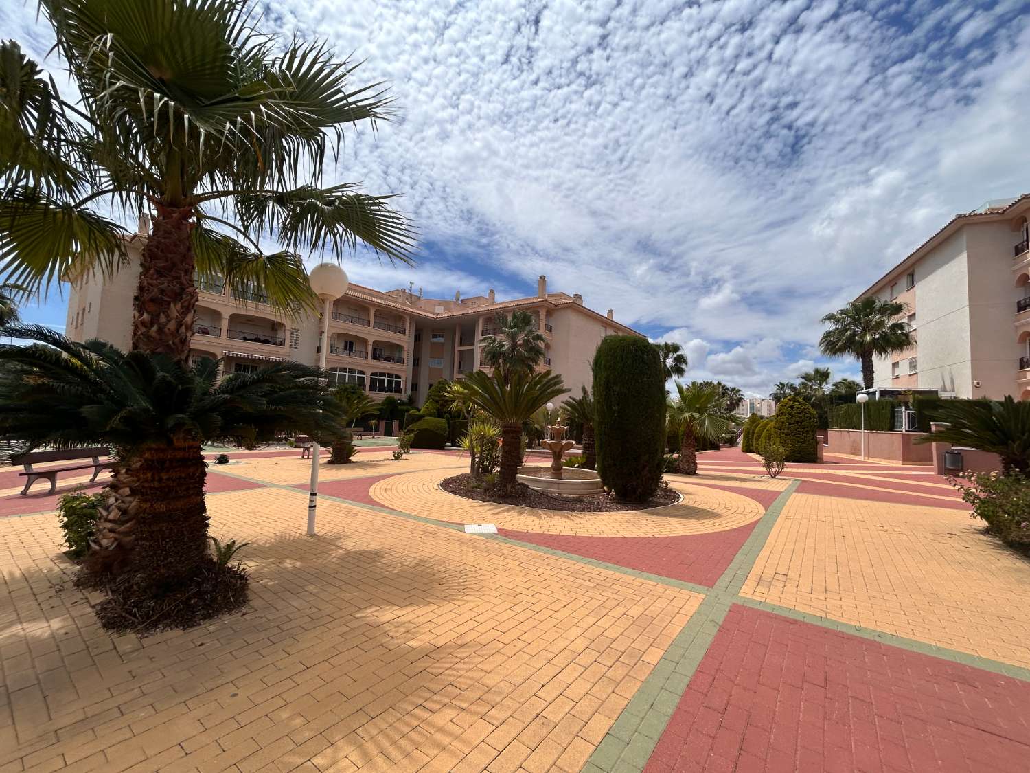 Beautiful topfloor apartment in popular Laguna Golf