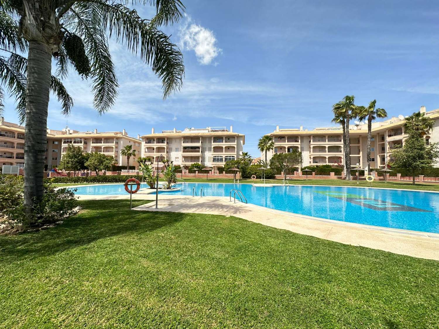 Beautiful topfloor apartment in popular Laguna Golf
