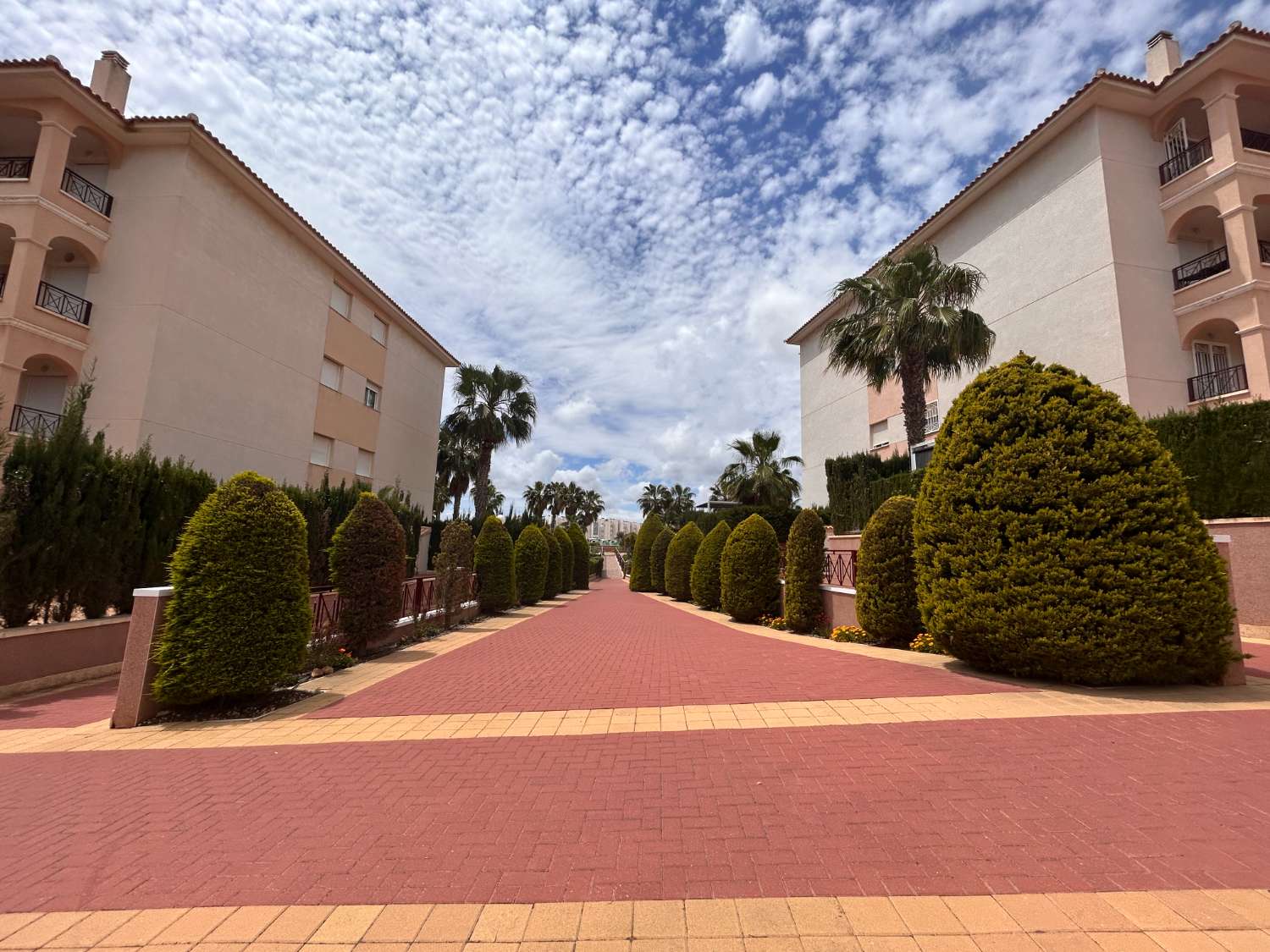 Beautiful topfloor apartment in popular Laguna Golf