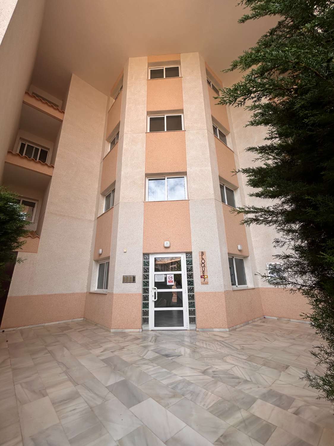 Beautiful topfloor apartment in popular Laguna Golf