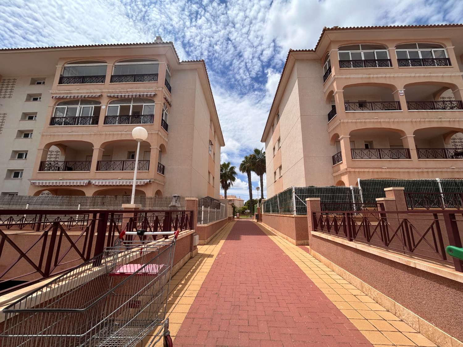 Beautiful topfloor apartment in popular Laguna Golf