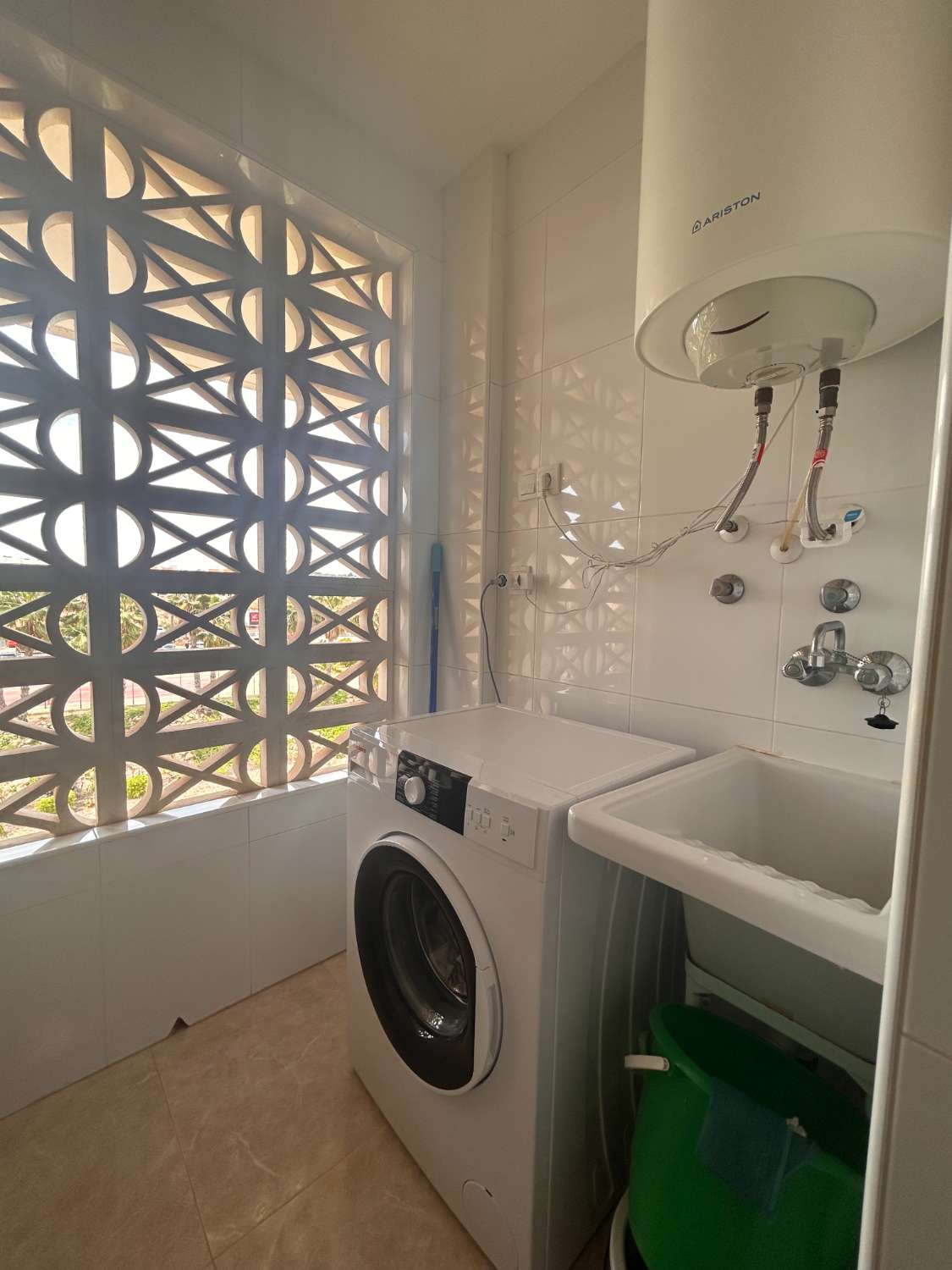 Beautiful topfloor apartment in popular Laguna Golf
