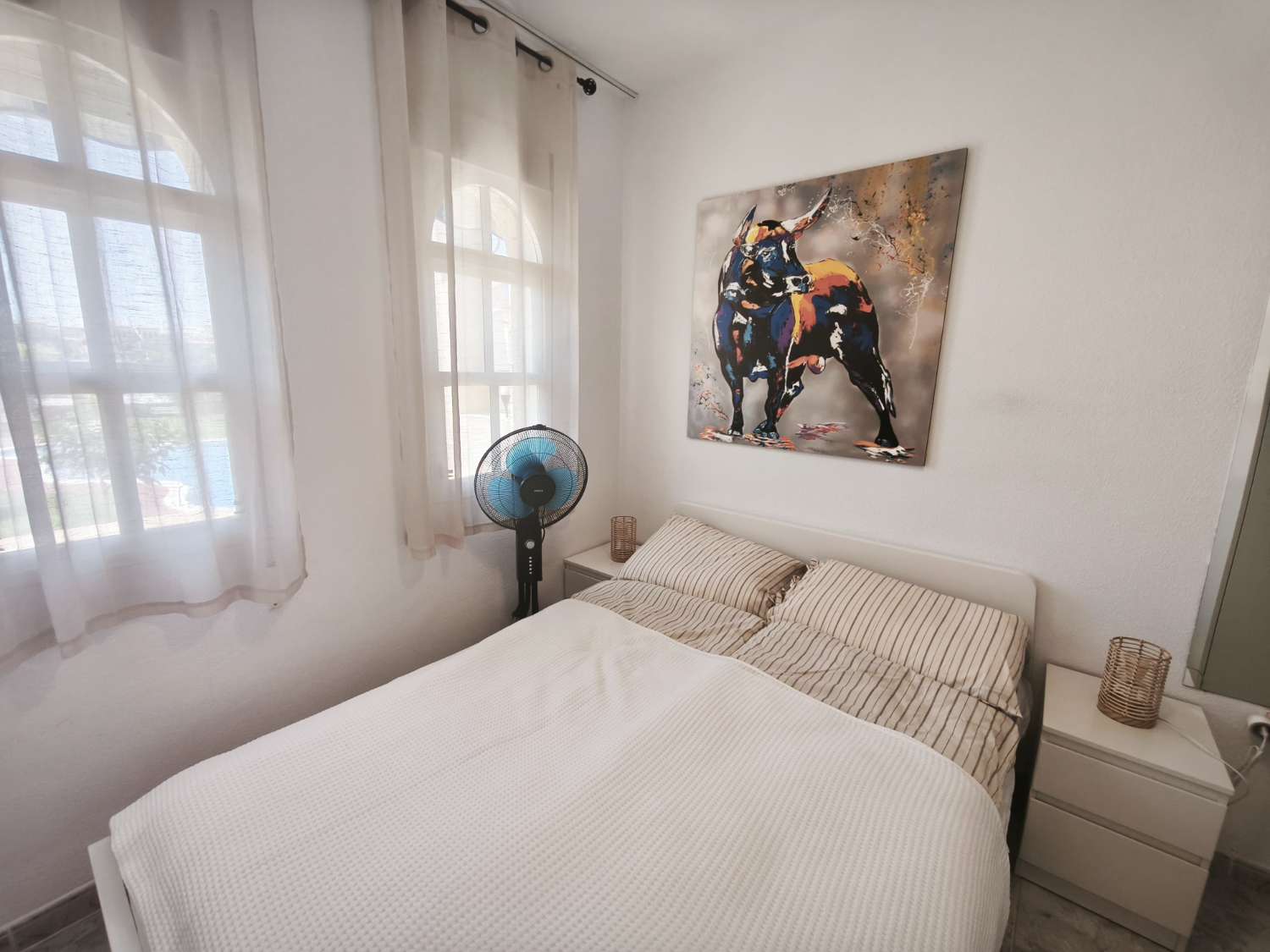 Oportunidad en Playa Flamenca: Planta alta con vistas al Mar y solárium privado