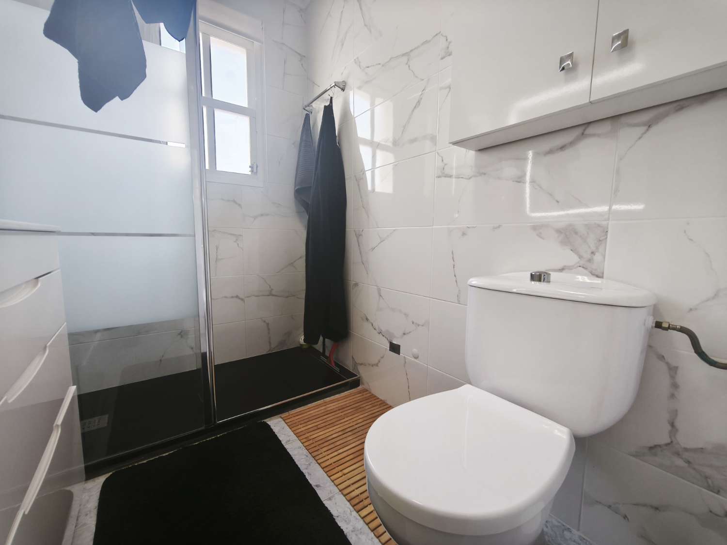 Oportunidad en Playa Flamenca: Planta alta con vistas al Mar y solárium privado
