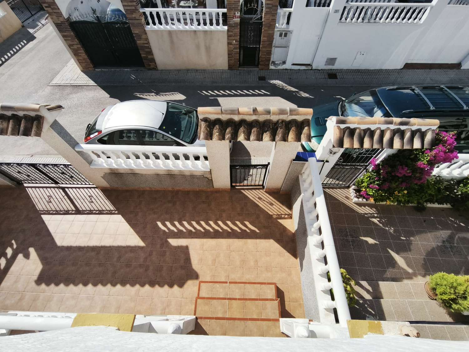 Preciosa casa adosada de 3 dormitorios y 2 baños en Los Altos.