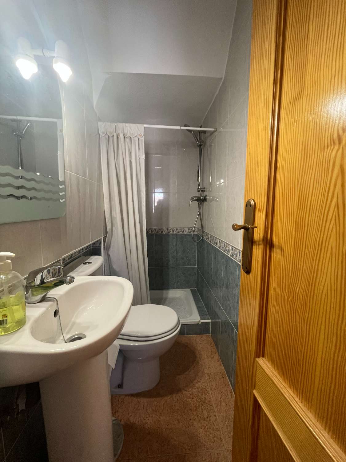 Preciosa casa adosada de 3 dormitorios y 2 baños en Los Altos.