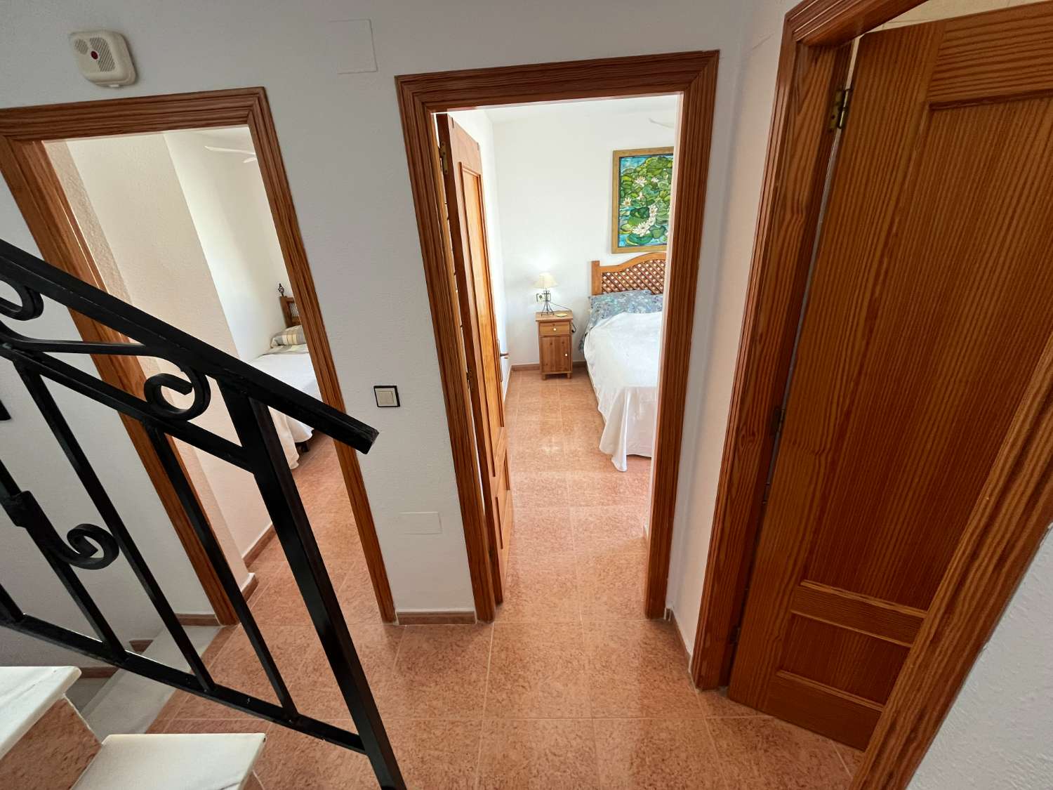 Preciosa casa adosada de 3 dormitorios y 2 baños en Los Altos.
