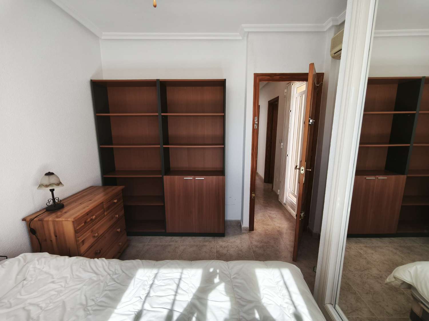 Herenhuis met 3 slaapkamers en 2 badkamers in Los Altos.