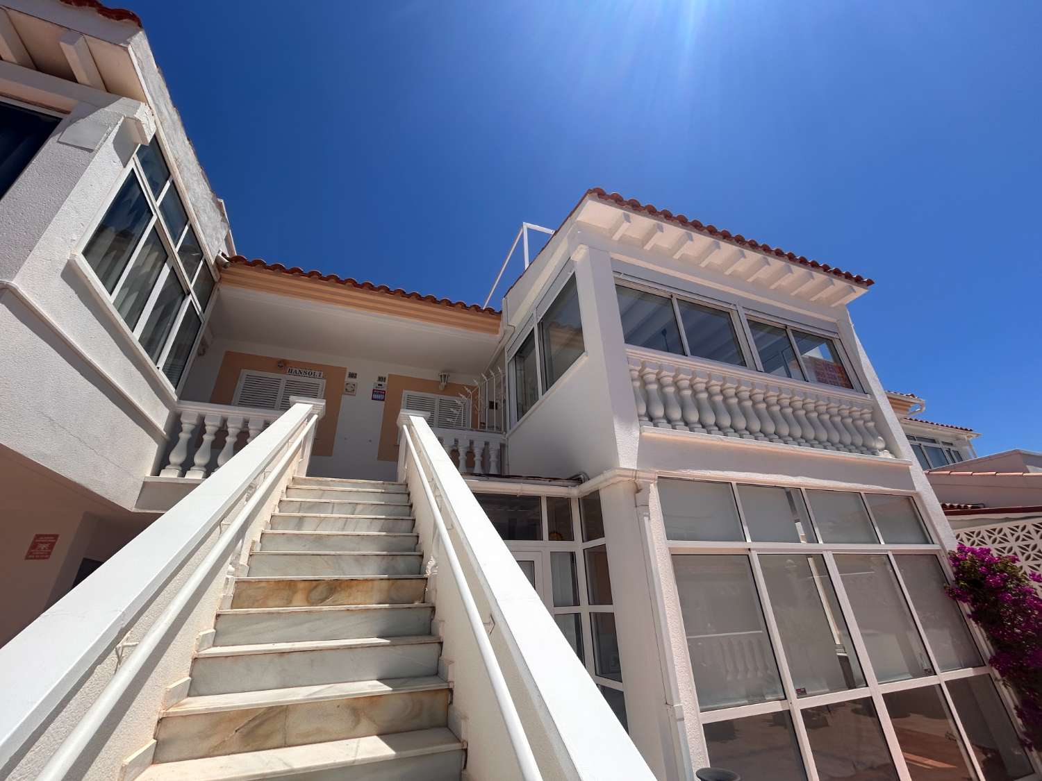 Precioso apartamento con vistas al mar en Zeniamar 3