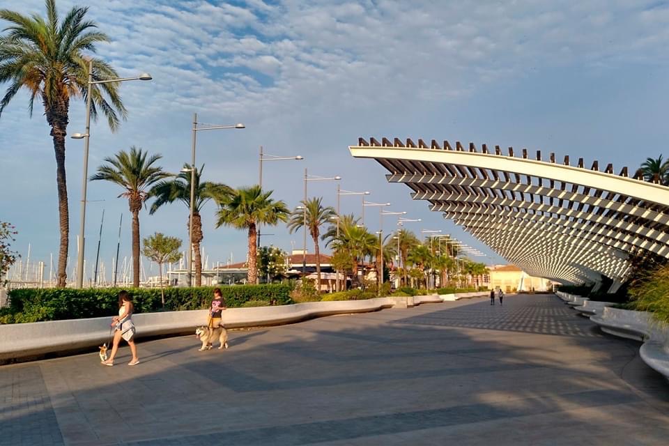 Bungalow de 3 dormitorios, 1 baño, 1 piscina comunitaria totalmente reformado en Los Altos ( Torrevieja )