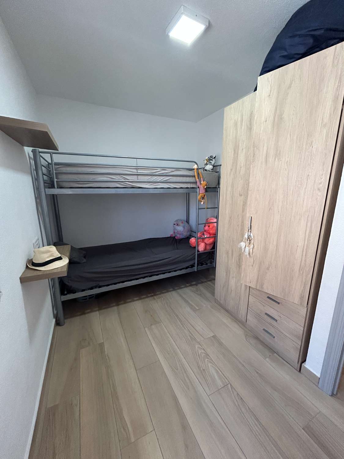 Bungalow de 3 dormitorios, 1 baño, 1 piscina comunitaria totalmente reformado en Los Altos ( Torrevieja )