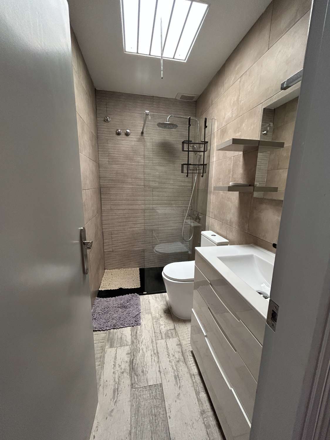 Bungalow de 3 dormitorios, 1 baño, 1 piscina comunitaria totalmente reformado en Los Altos ( Torrevieja )