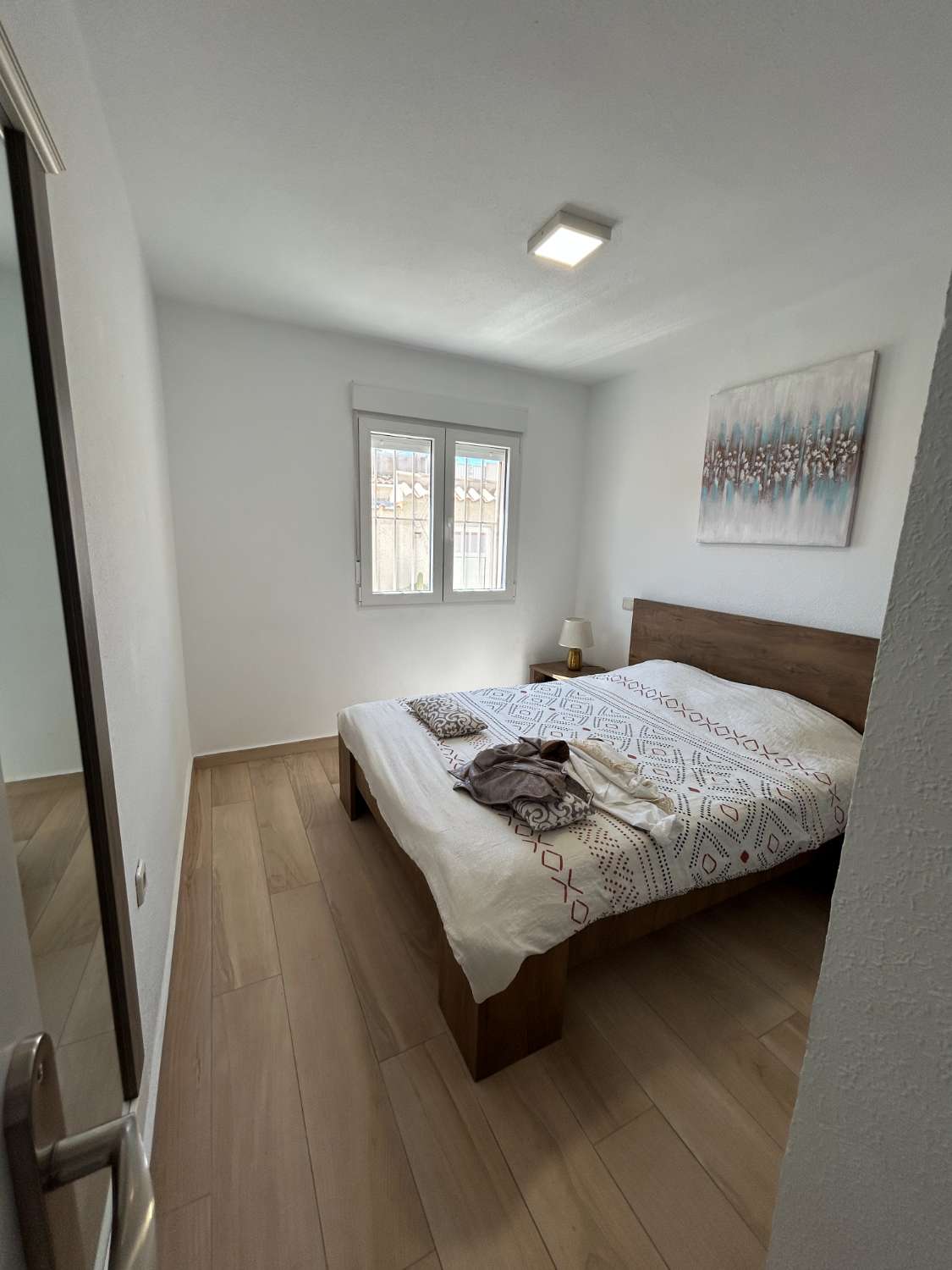 Bungalow de 3 dormitorios, 1 baño, 1 piscina comunitaria totalmente reformado en Los Altos ( Torrevieja )