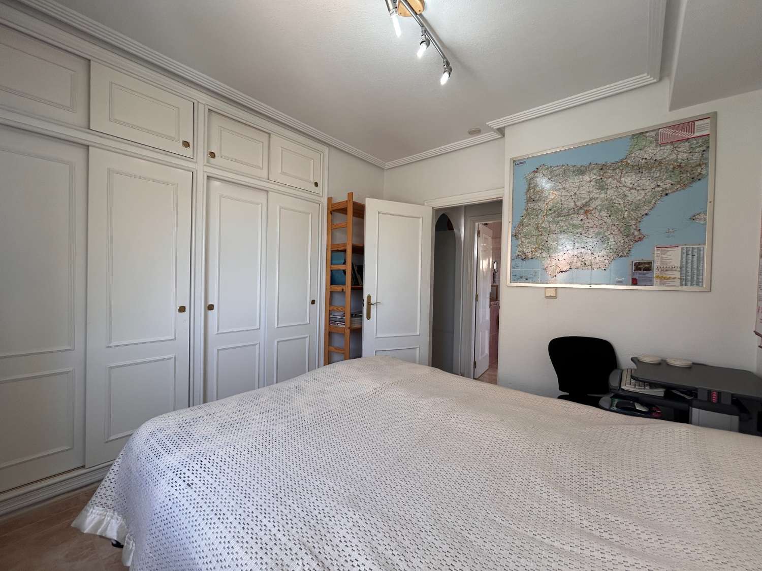 Precioso apartamento con vistas al mar y garaje