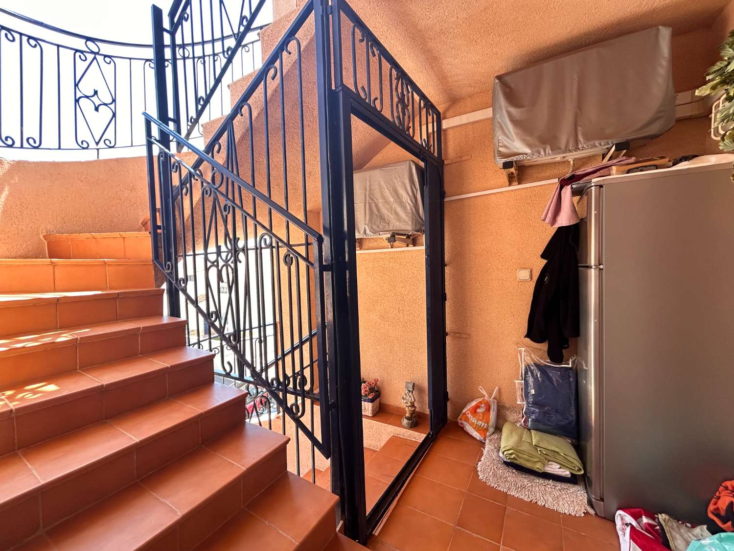 Precioso apartamento con vistas al mar y garaje