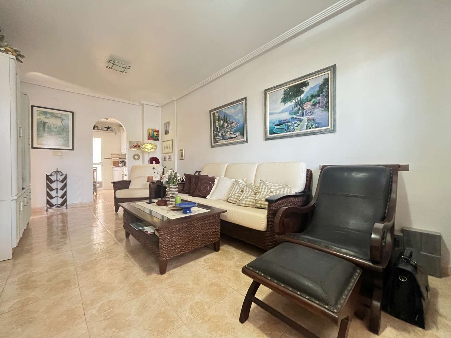 Precioso apartamento con vistas al mar y garaje