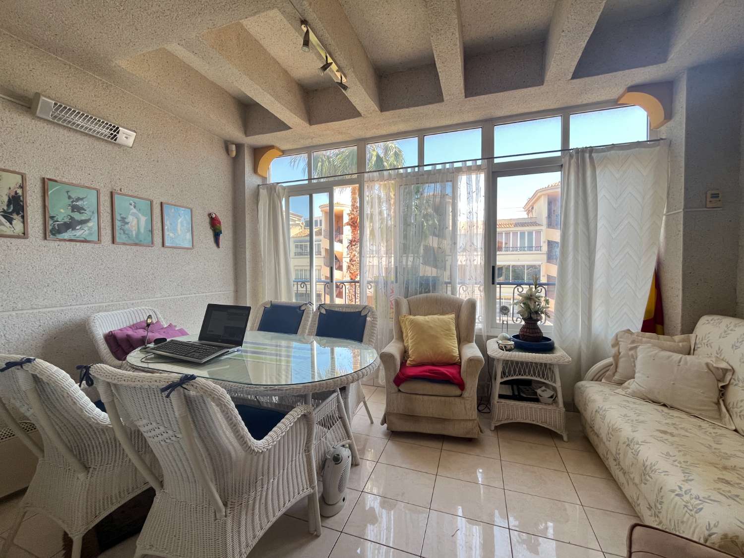 Precioso apartamento con vistas al mar y garaje