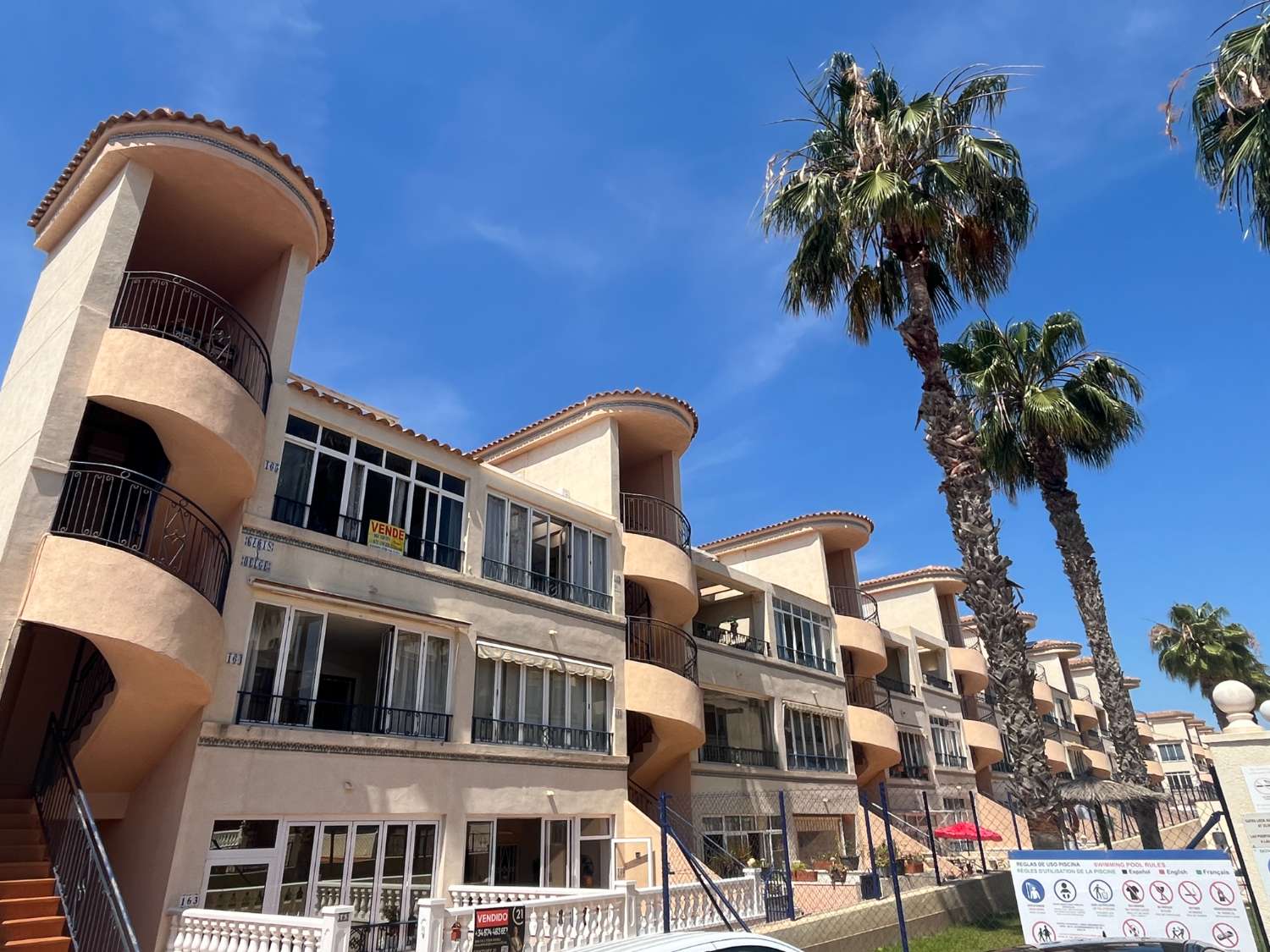 Precioso apartamento con vistas al mar y garaje