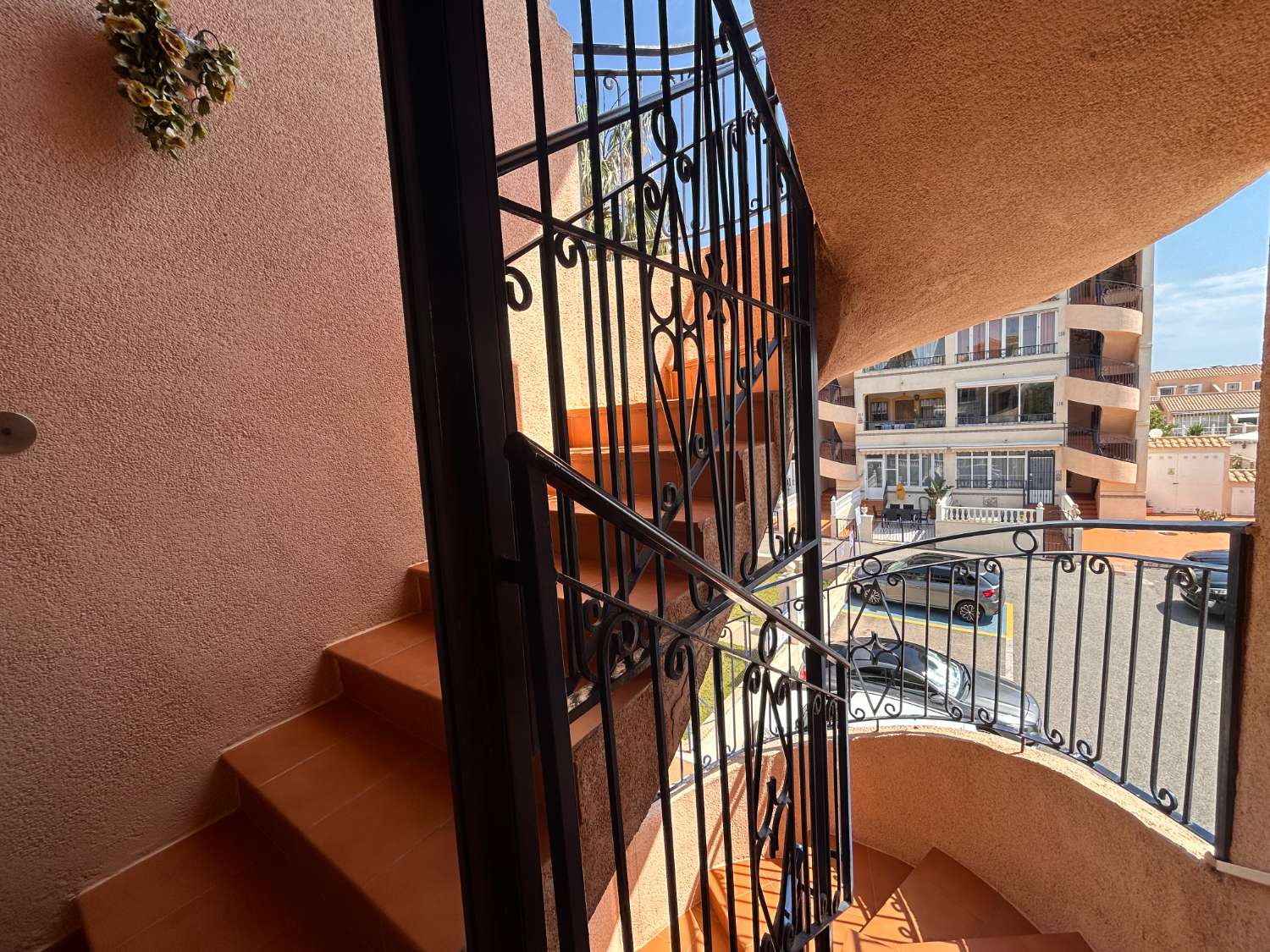 Precioso apartamento con vistas al mar y garaje