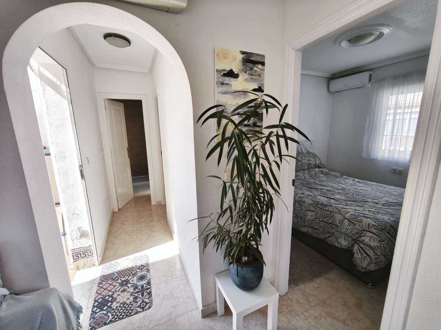 Precioso bungalow de 3 dormitorios y 1 baño.
