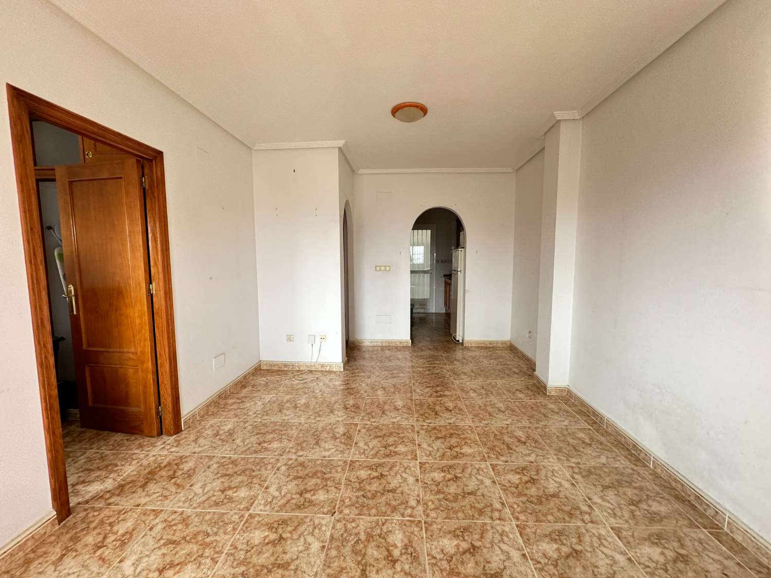 Apartamento de 2 dormitorios en planta alta con solárium en Punta Prima