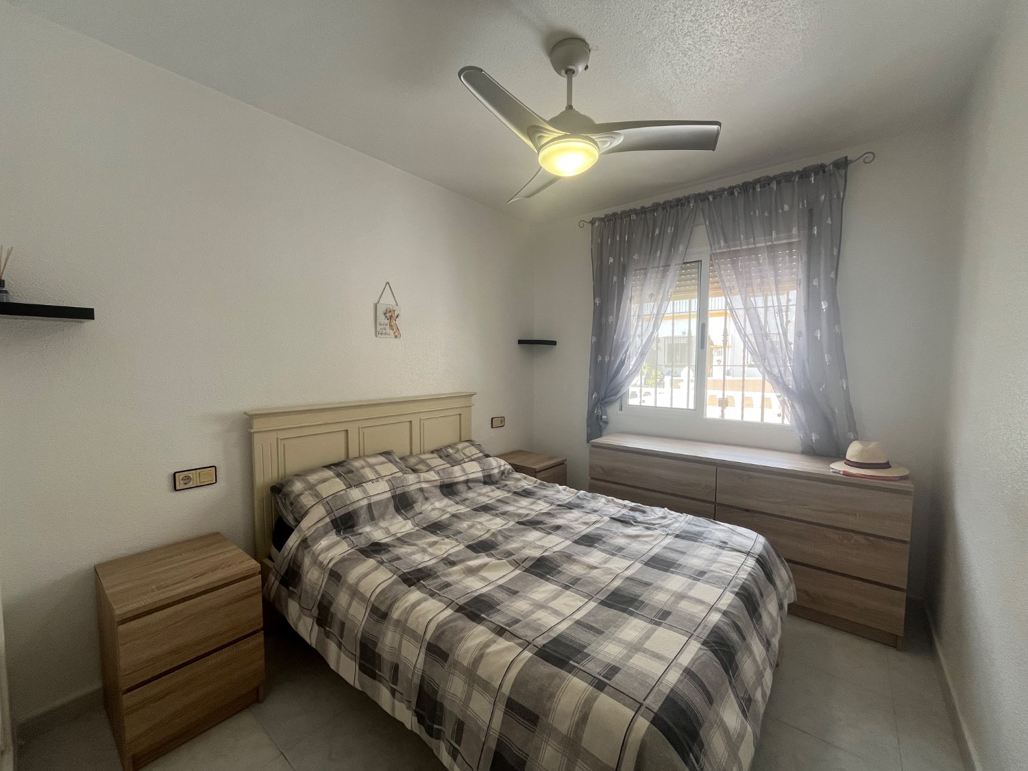 Apartamento en planta baja  de 2 dormitorios y 1 baño en La Florida